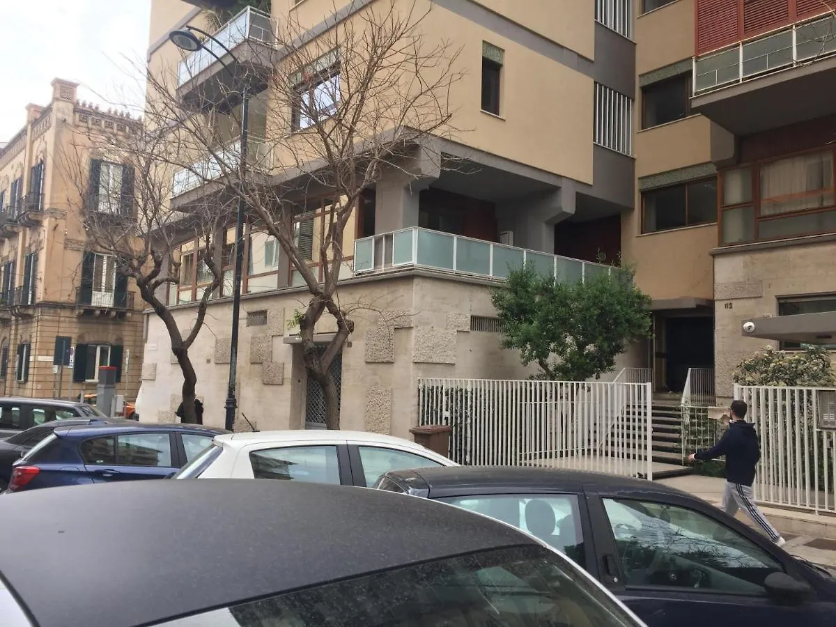 ** Pensión Hotel George House Palermo Italia